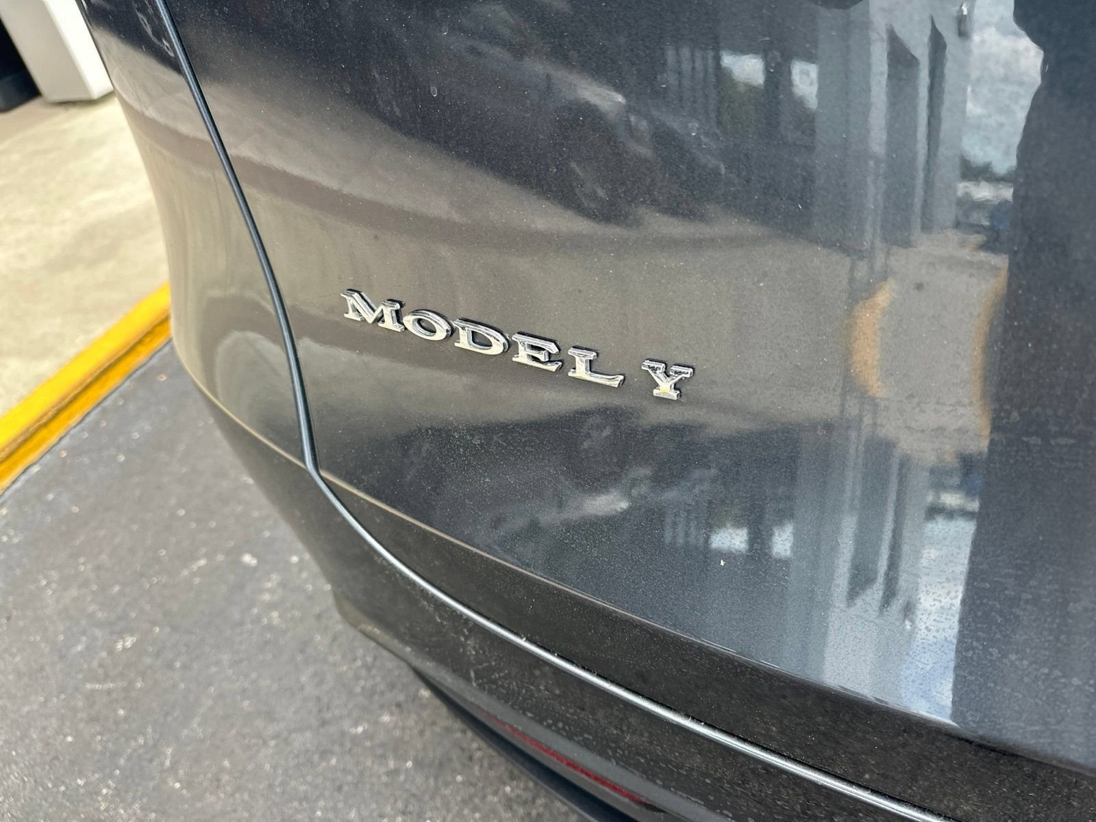 Used 2023 Midnight Silver Metallic Tesla Long Range image 13
