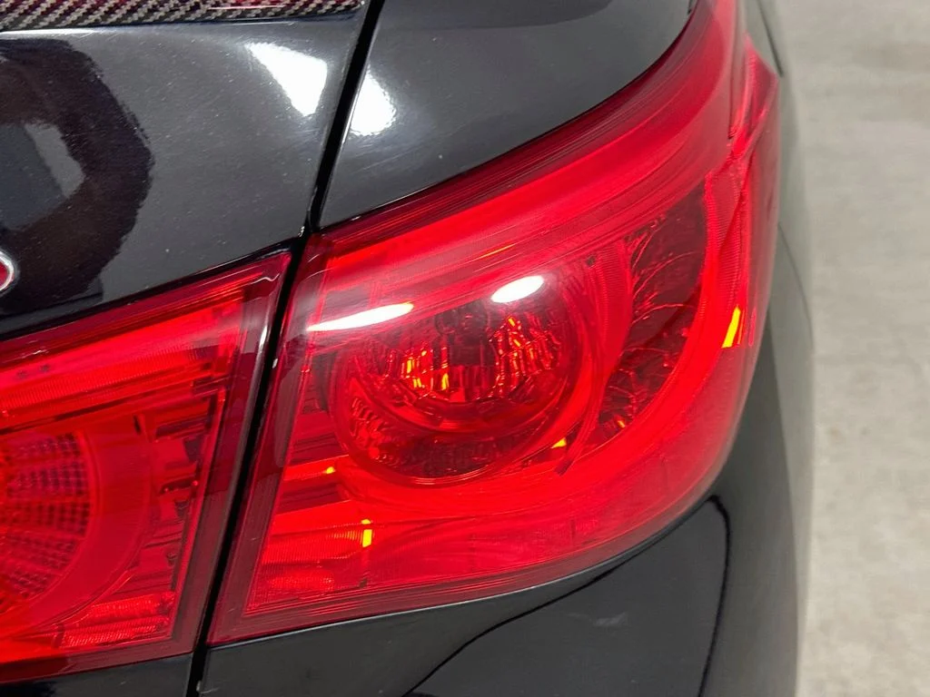 Used 2017 Black Obsidian INFINITI Red Sport 400 image 33