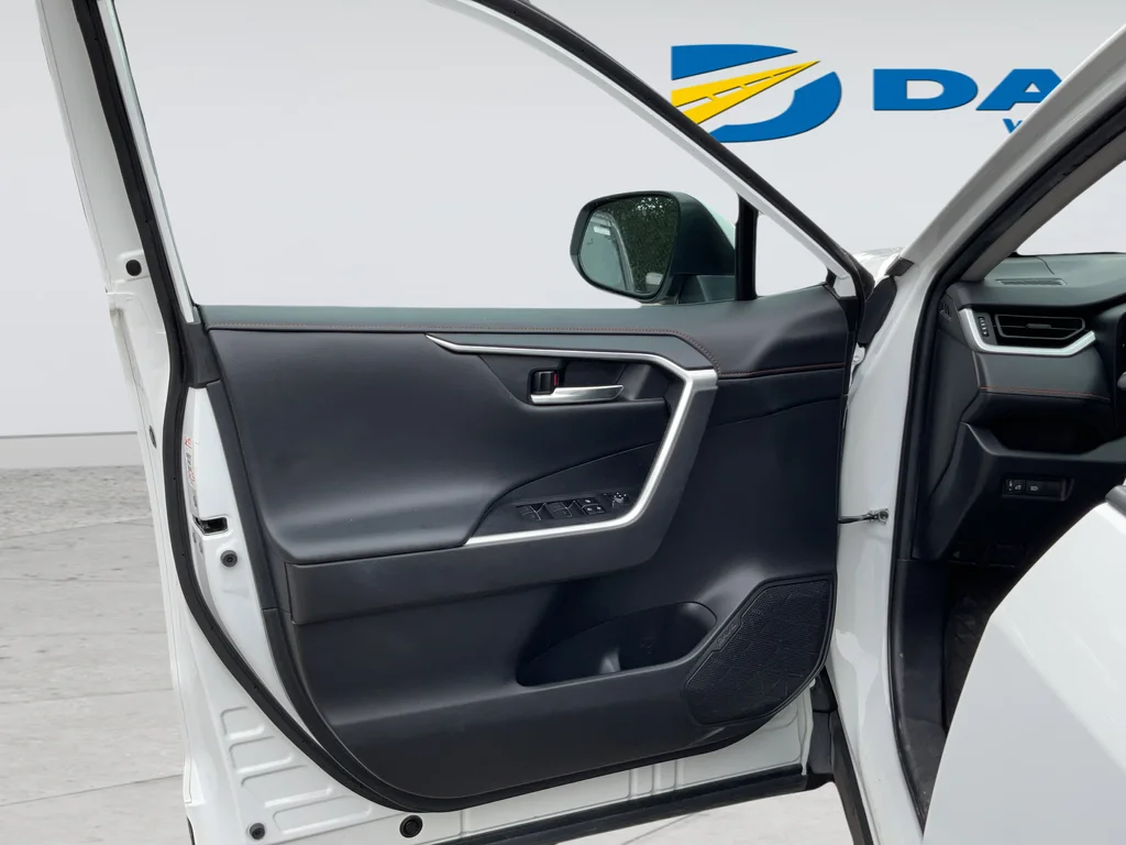 Used 2023 White Toyota Adventure image 22