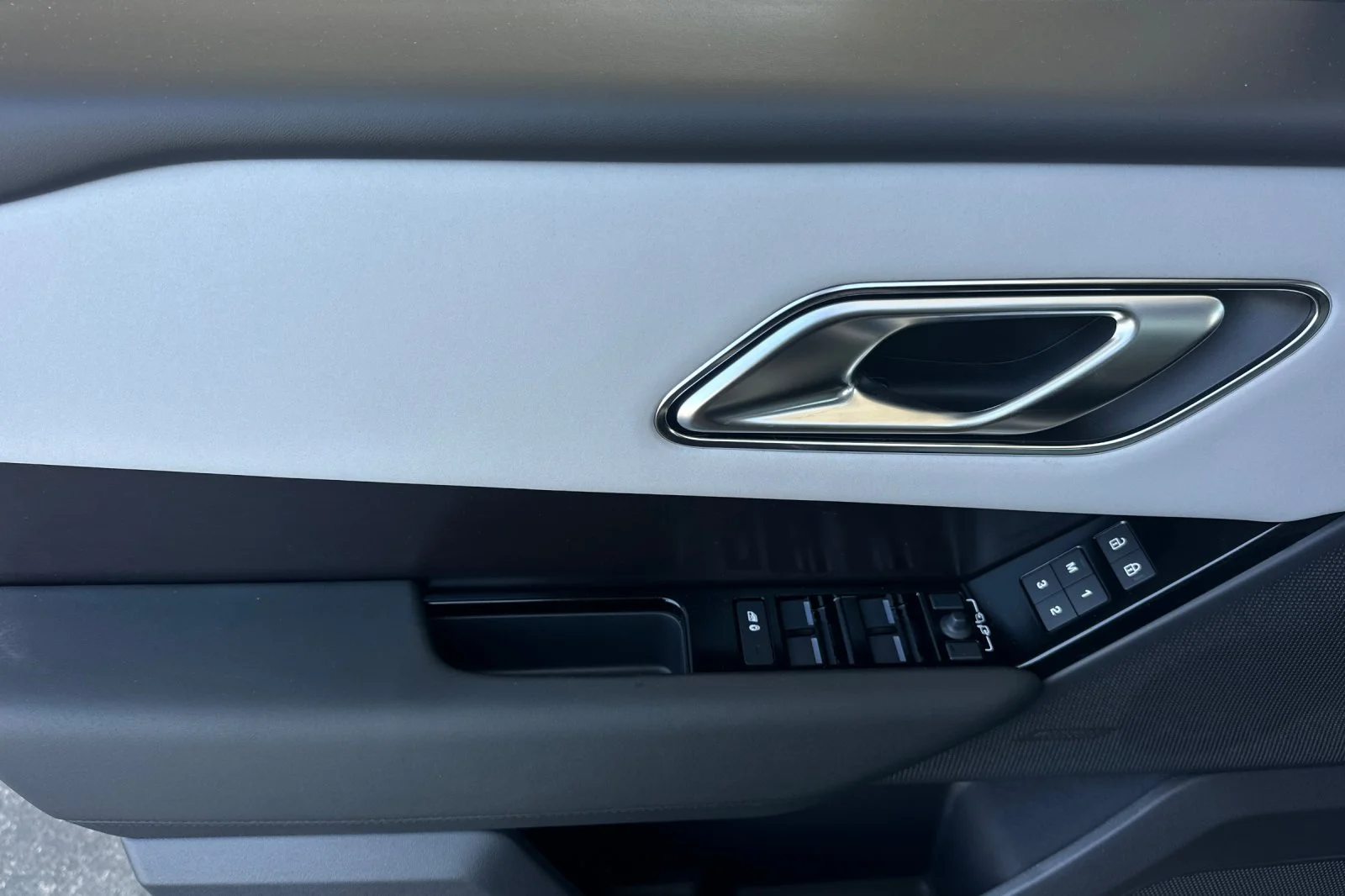 2026 Land Rover Range Rover Velar Dynamic SE - Photo 11