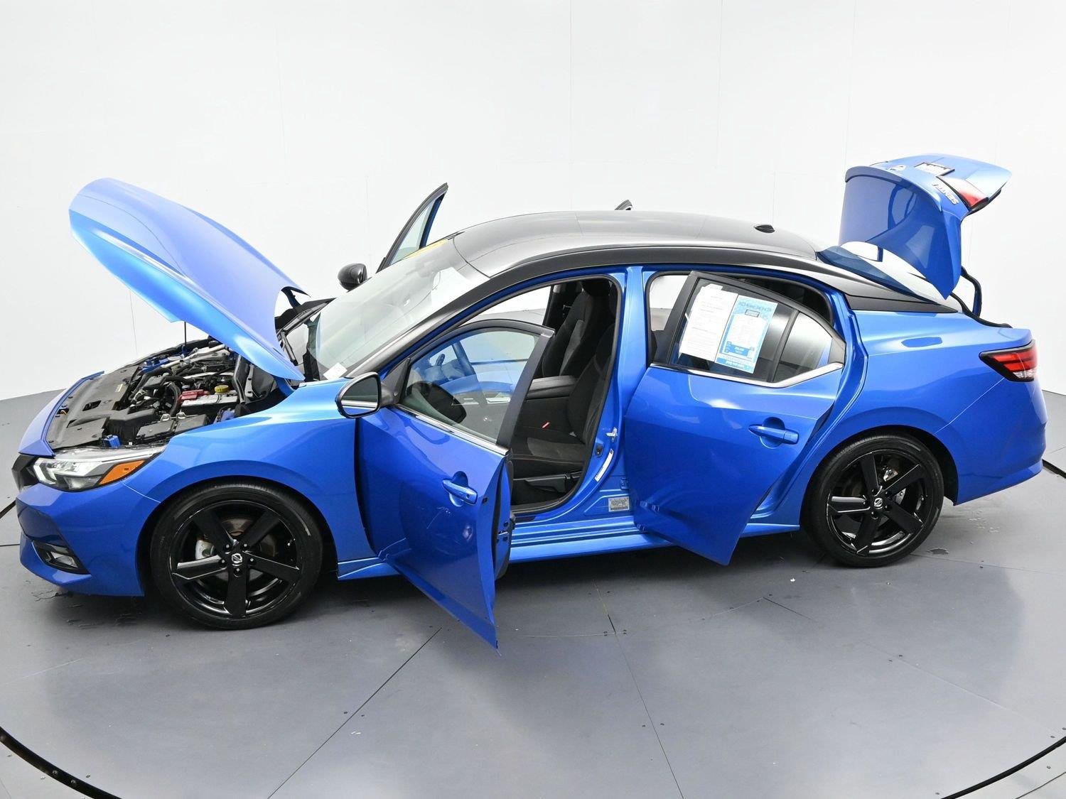 Used 2023 Electric Blue Metallic/Super Black Nissan SR image 33