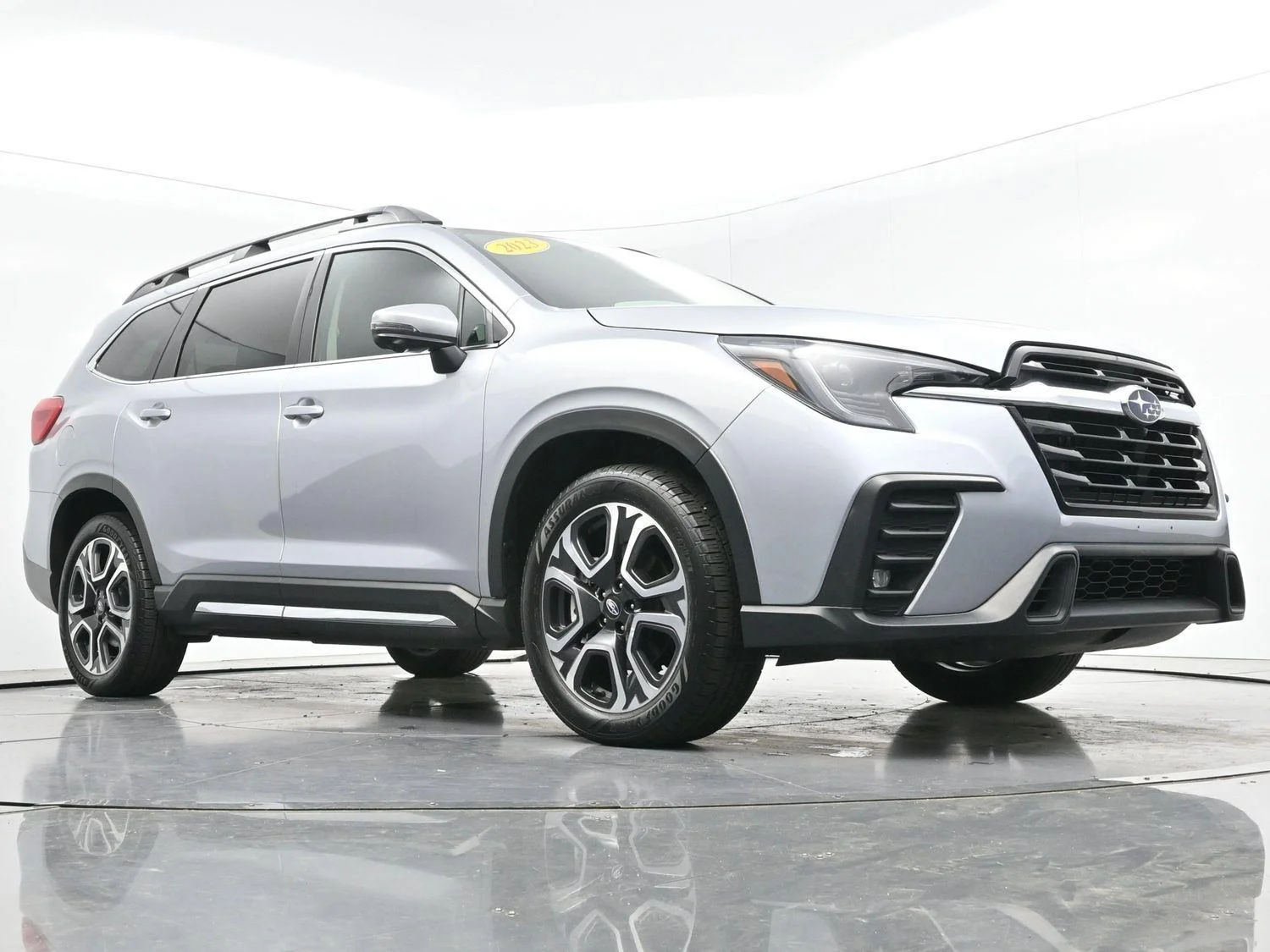Used 2023 Ice Silver Metallic Subaru Limited image 46