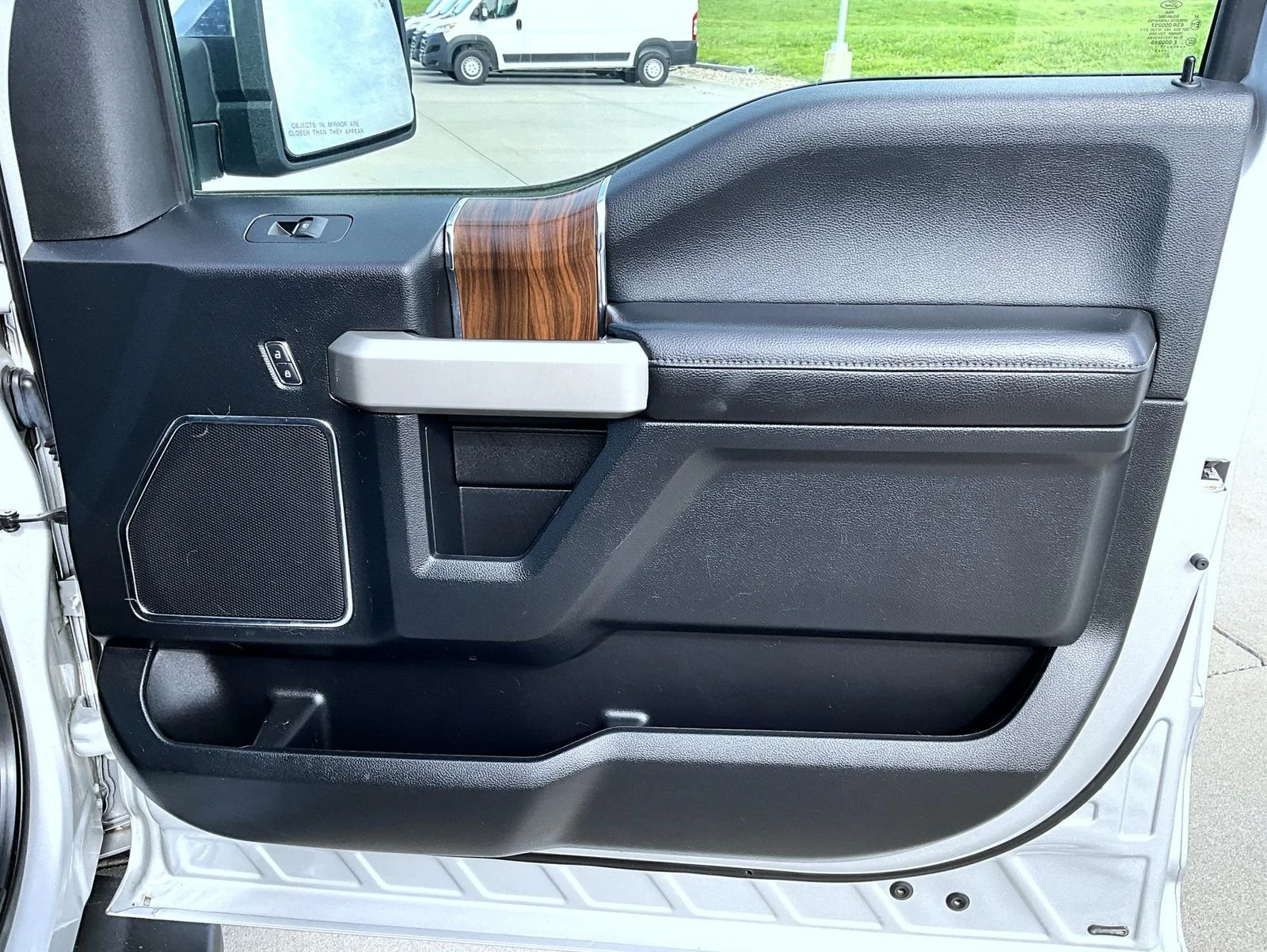 Used 2017 Silver Ford Lariat image 17