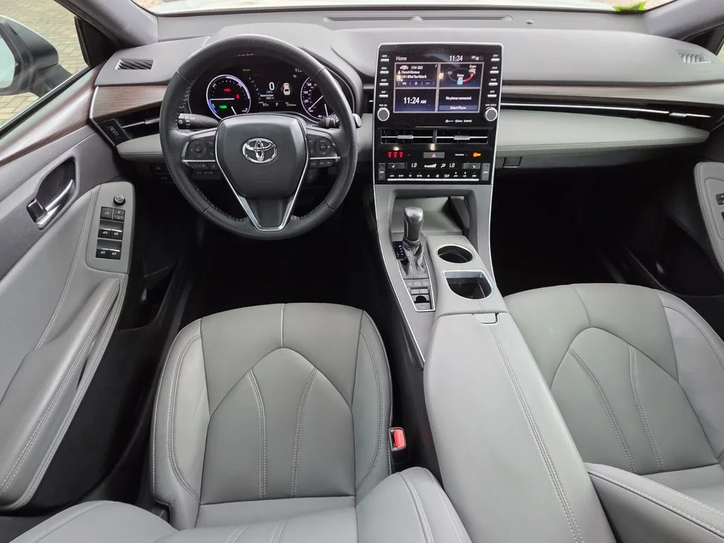 Used 2021 Beige Toyota XLE Plus image 6