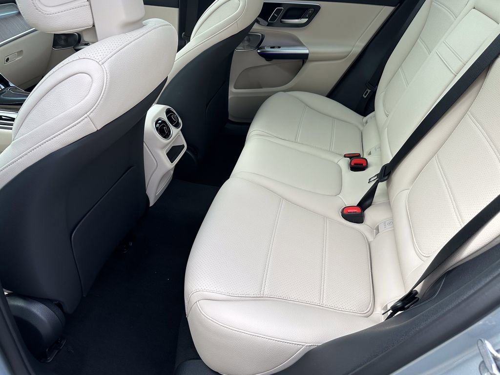 New 2026 Cirrus Silver Metallic Mercedes-Benz GLC 300 image 24