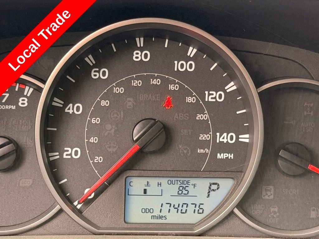 Used 2016 Silver Toyota LE image 3