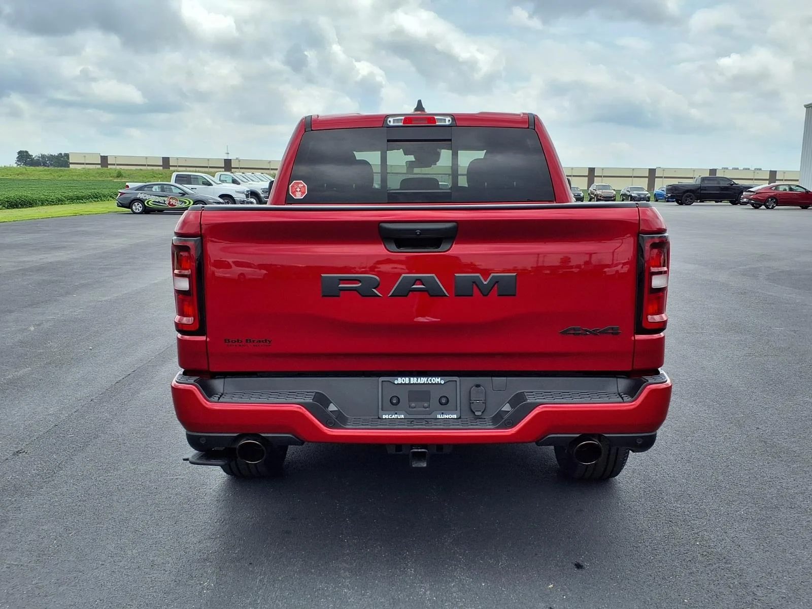New 2026 Molten Red Pearlcoat RAM Express image 17