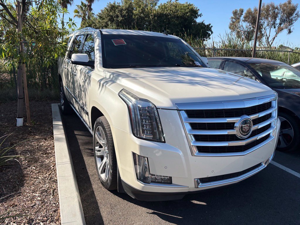 Used 2015 White Cadillac Premium image 4