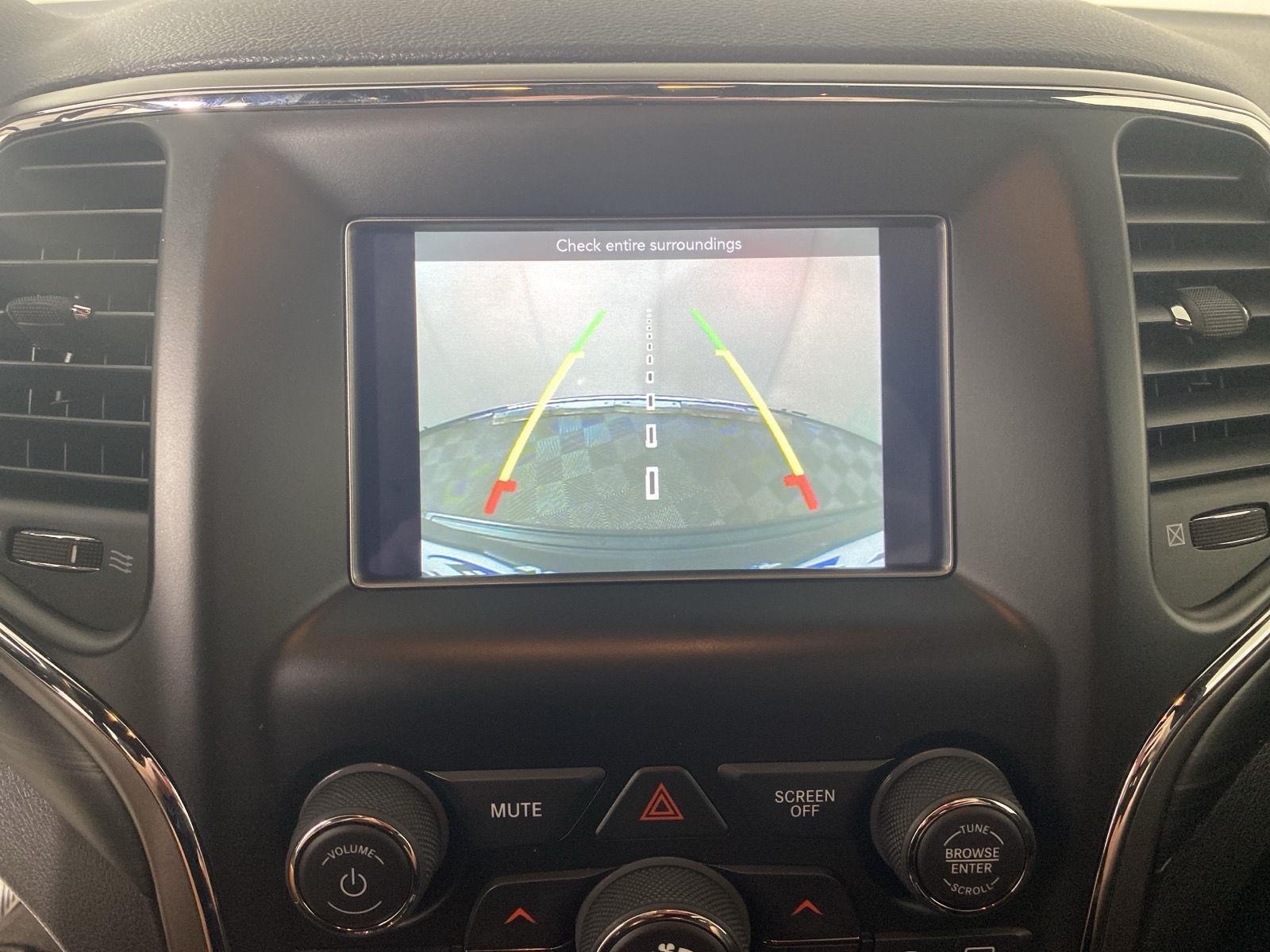 Used 2019 Diamond Black Crystal Pearlcoat Jeep Upland image 18