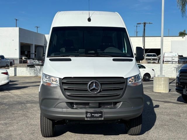 New 2026 Arctic White Mercedes-Benz Cargo 144 WB image 59