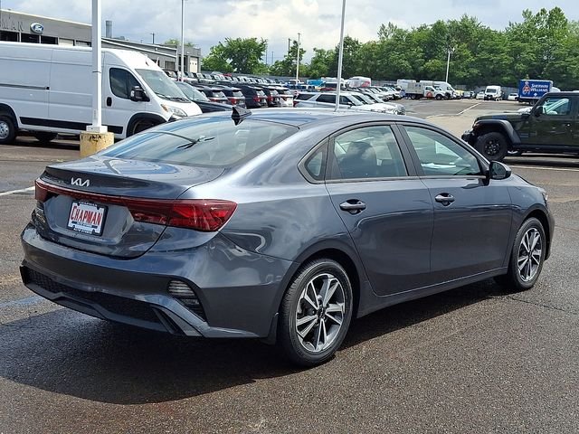 Used 2022 Gravity Gray Kia LXS image 6