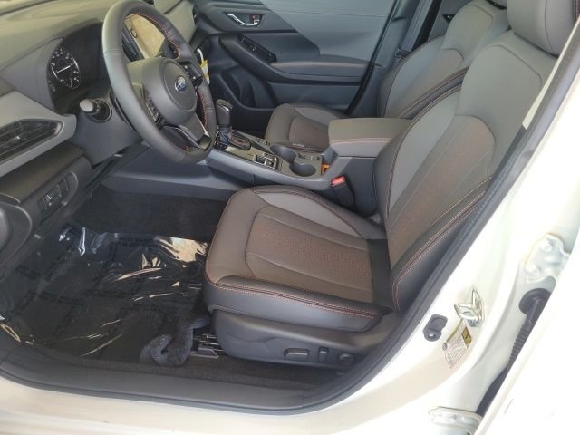 New 2026 CRYSTAL WHITE PEARL Subaru Limited image 9