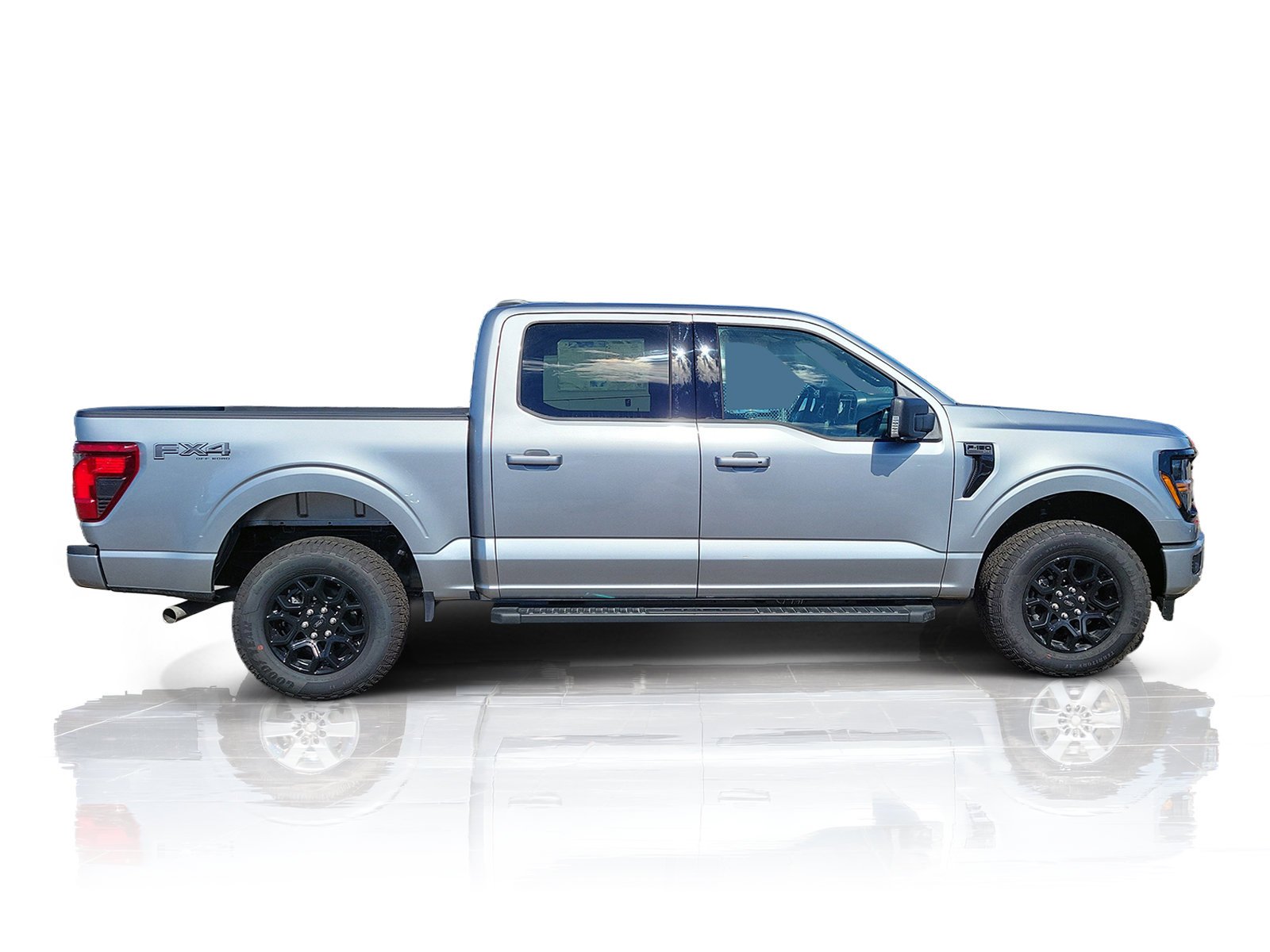 New 2026 Iconic Silver Metallic Ford XLT image 8
