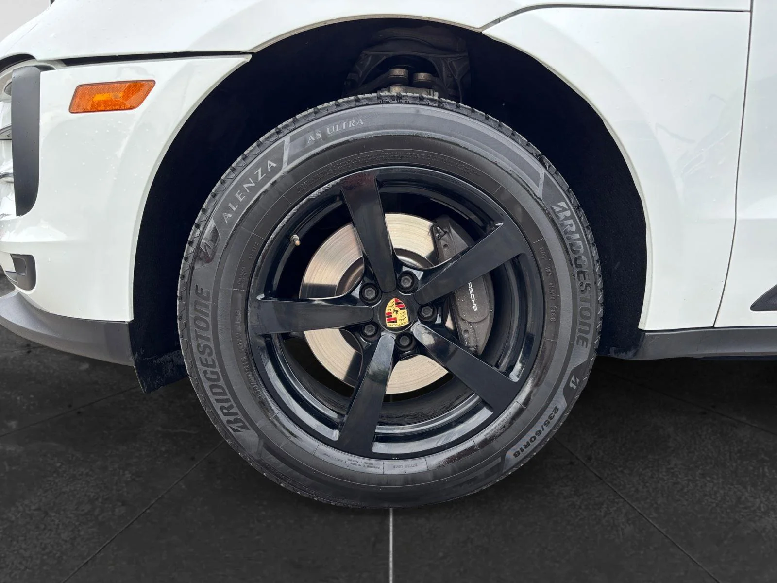 Used 2020 White Porsche Base image 9