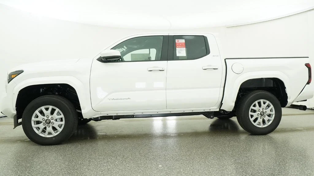 New 2026 Ice Cap Toyota SR5 image 28