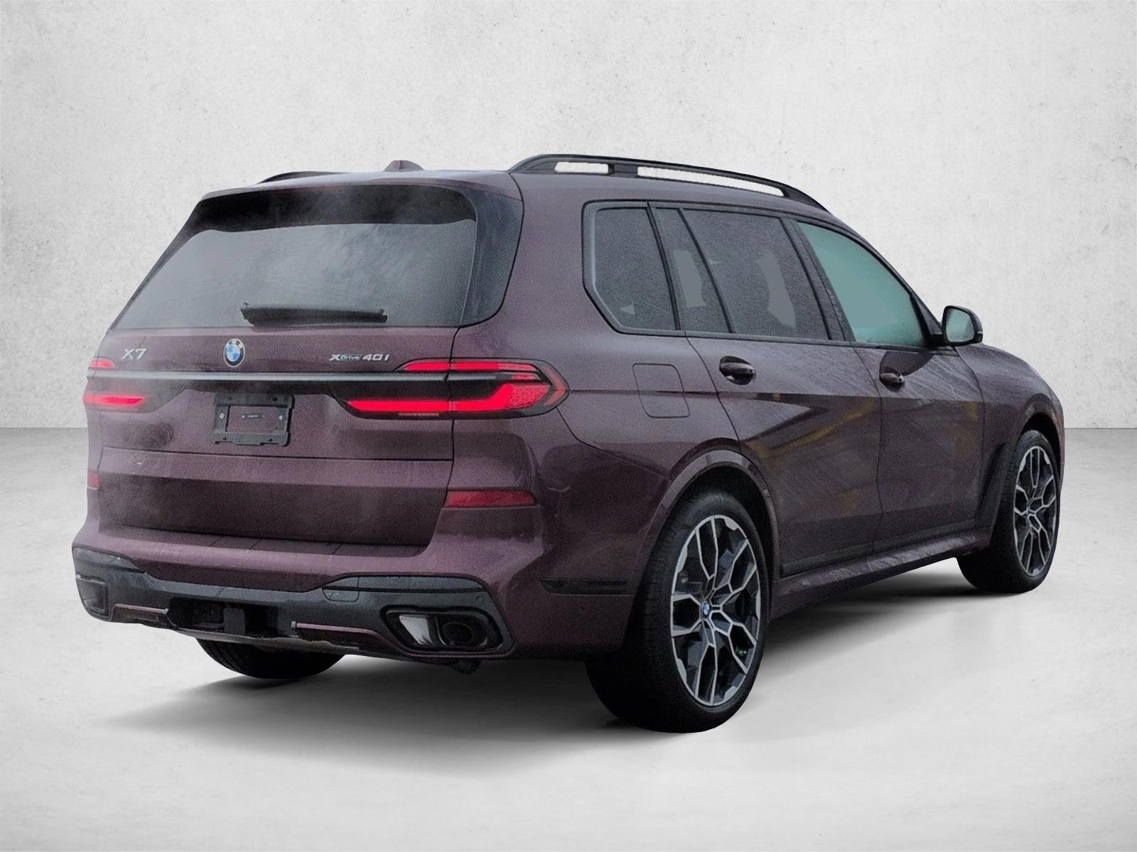 Used 2026 Wildberry Metallic BMW xDrive40i image 2