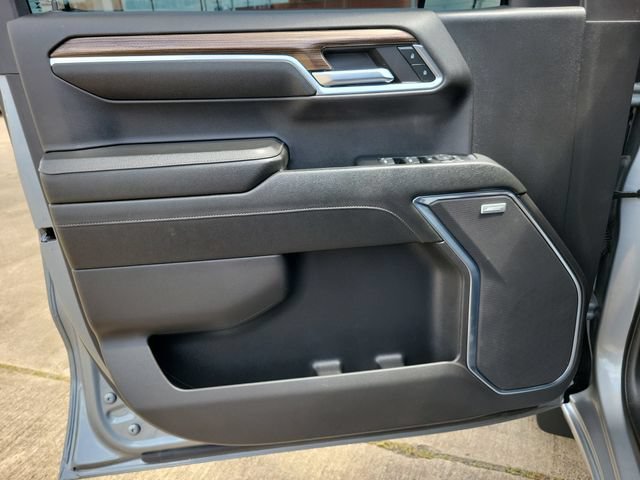 Used 2023 STERLING GRAY METALLIC Chevrolet RST image 20