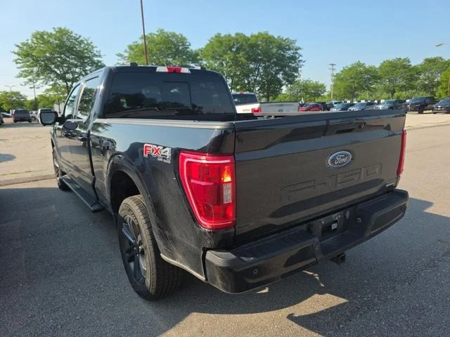 Used 2023 Black Ford XLT image 3