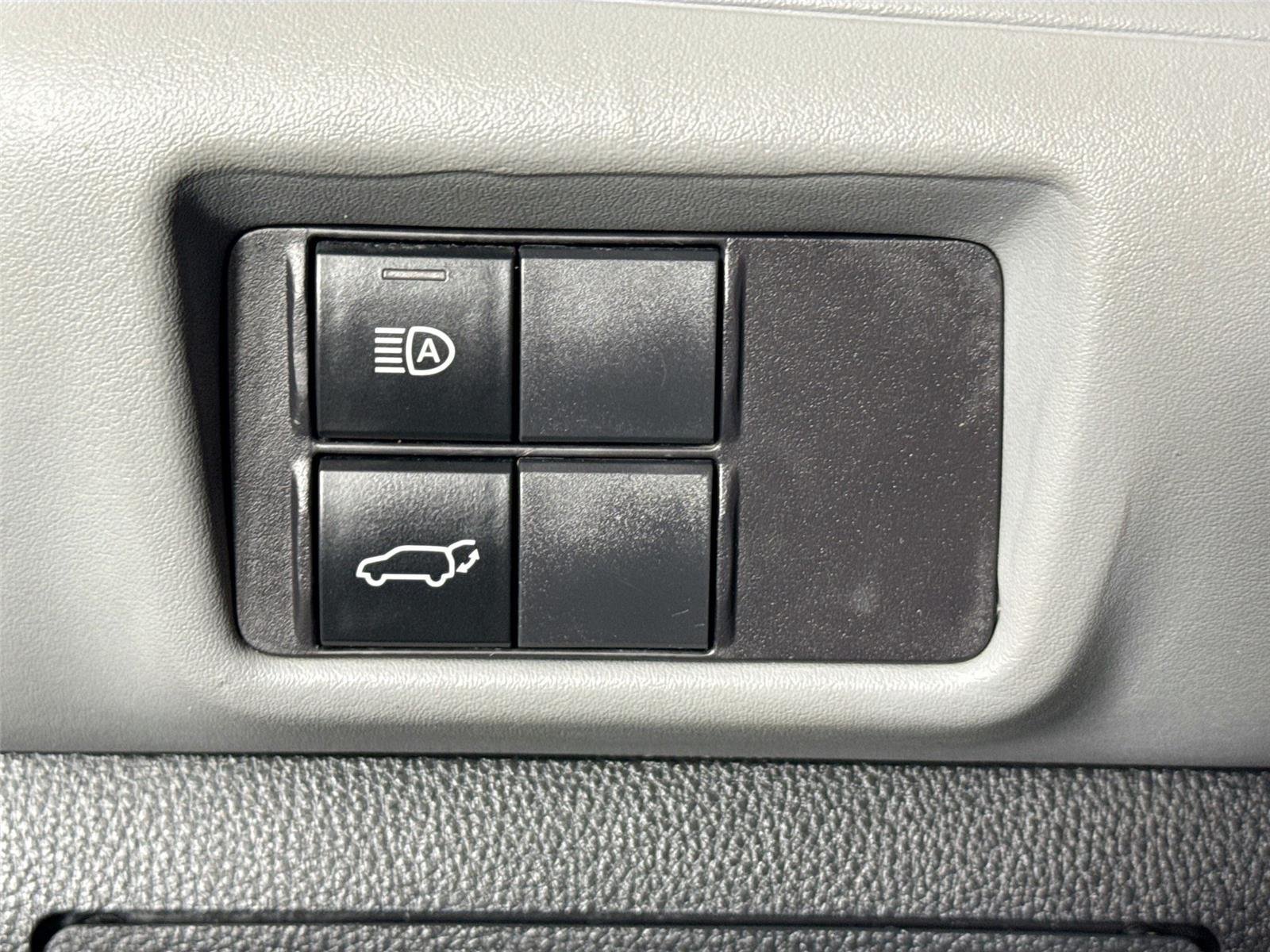 Used 2022 Celestial Silver Metallic Toyota XLE image 15
