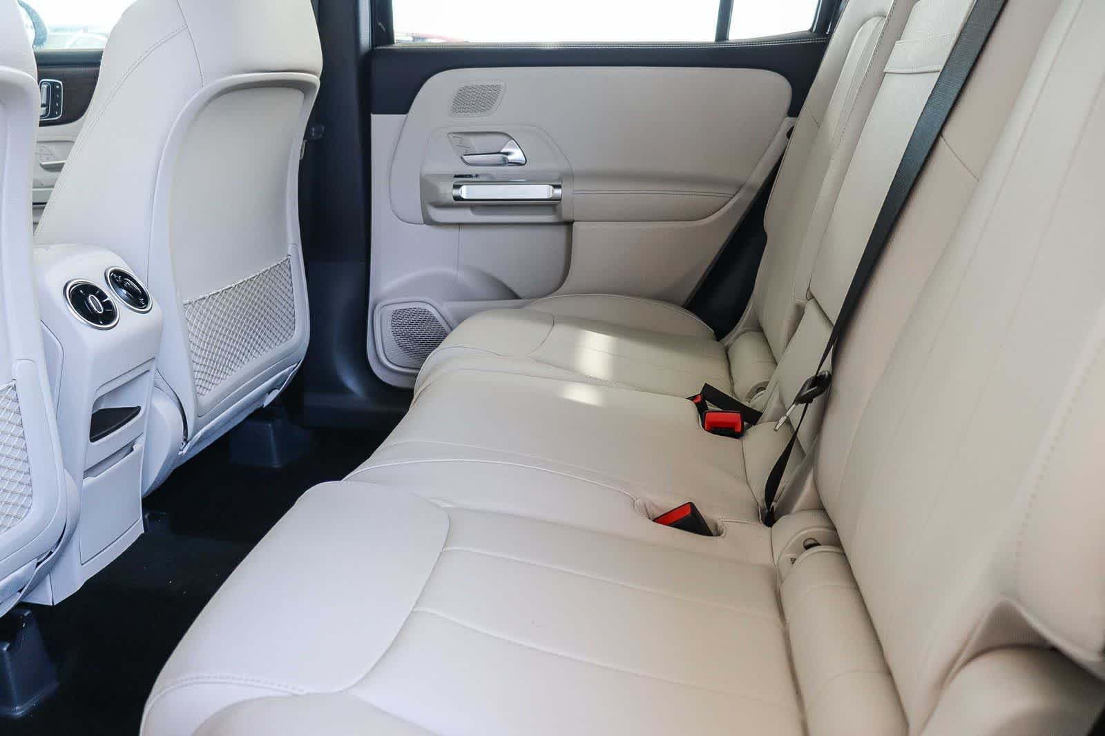 New 2026 Night Black Mercedes-Benz GLB 250 image 21