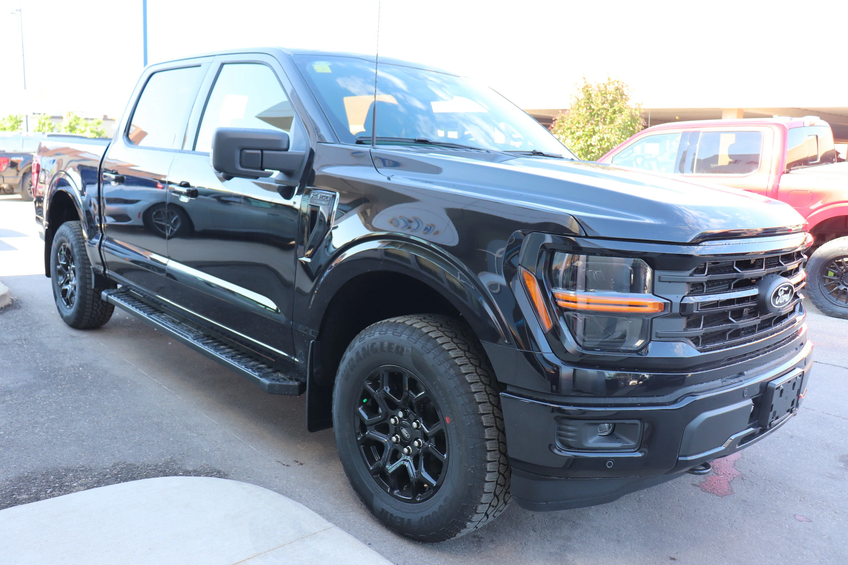 New 2026 AGATE BLACK METALLIC Ford XLT image 6