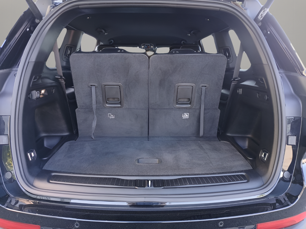 Used 2022 Black Jeep Altitude image 24