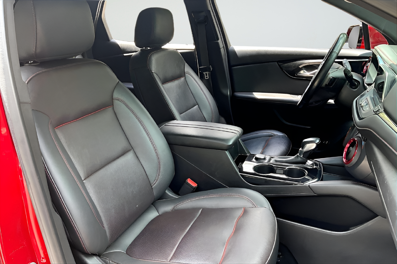 Used 2022 Red Chevrolet RS image 26