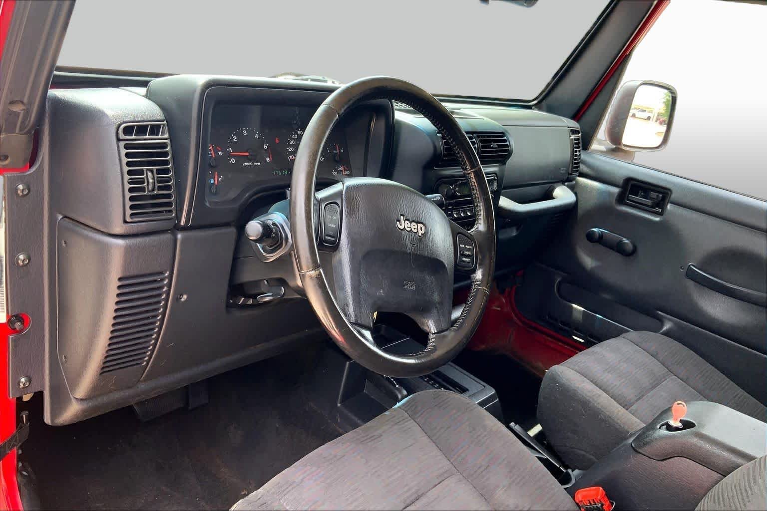 Used 2005 Flame Red Jeep X image 17