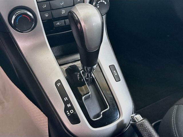 Used 2011 BLACK GRANITE METALLIC Chevrolet LT w/1LT image 16