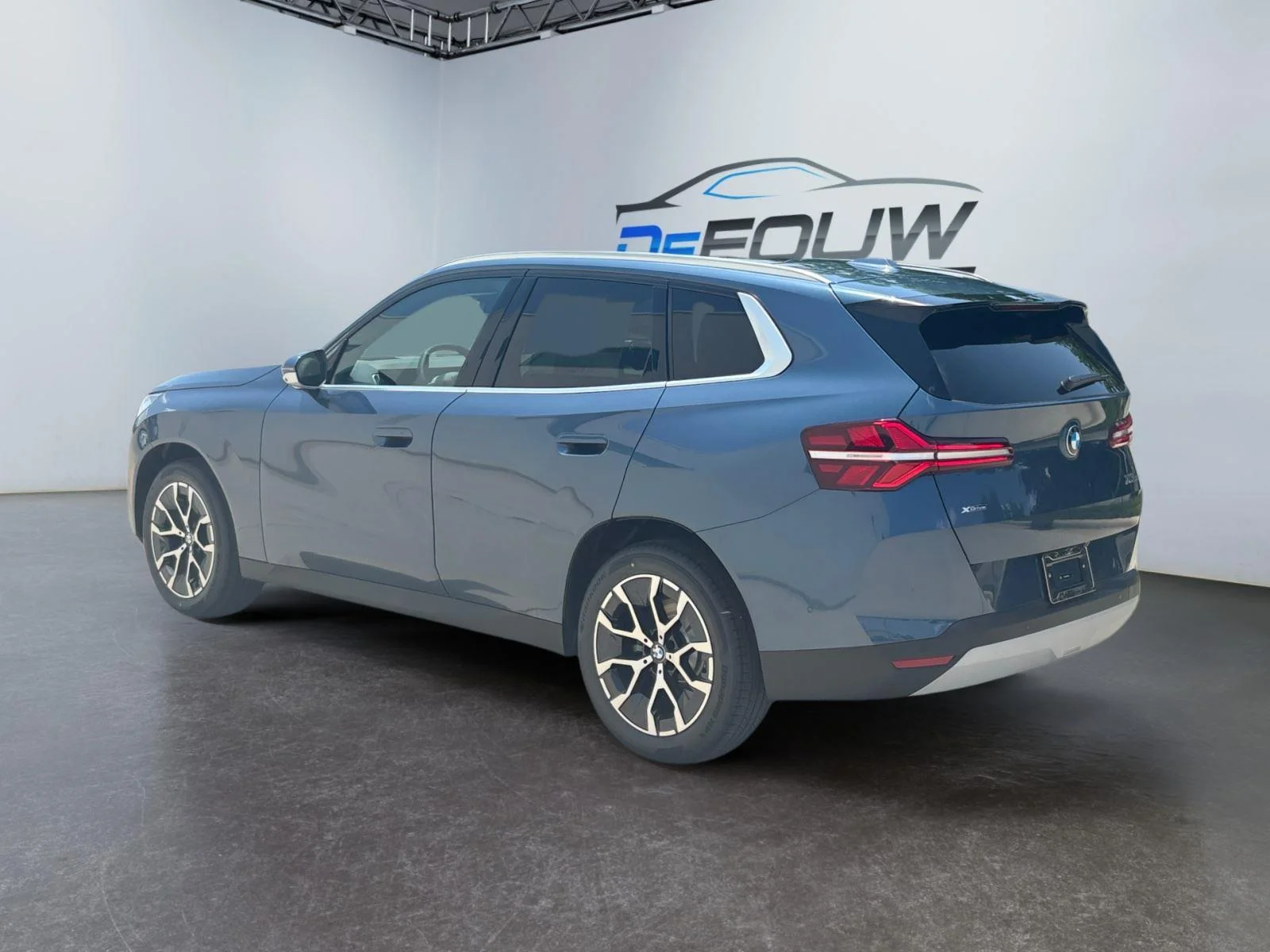 New 2026 Arctic Race Blue metallic BMW 30 xDrive image 5