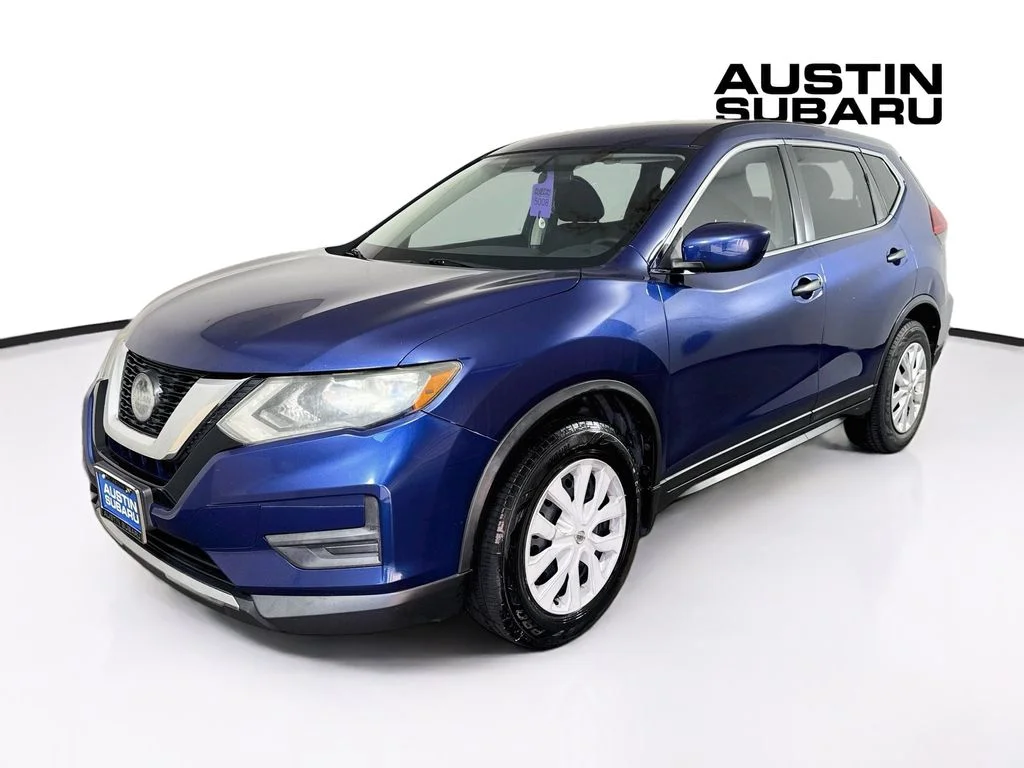 Used 2018 Blue Nissan S image 3