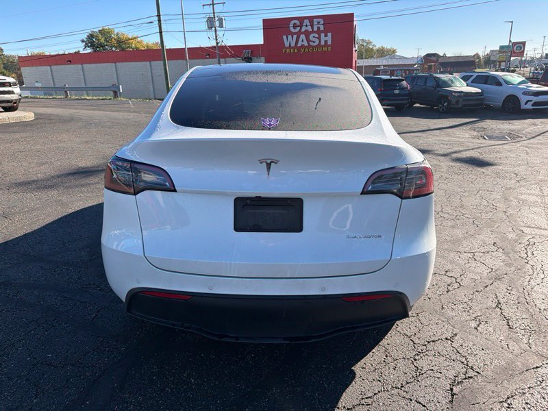 Used 2022  Tesla Long Range image 6