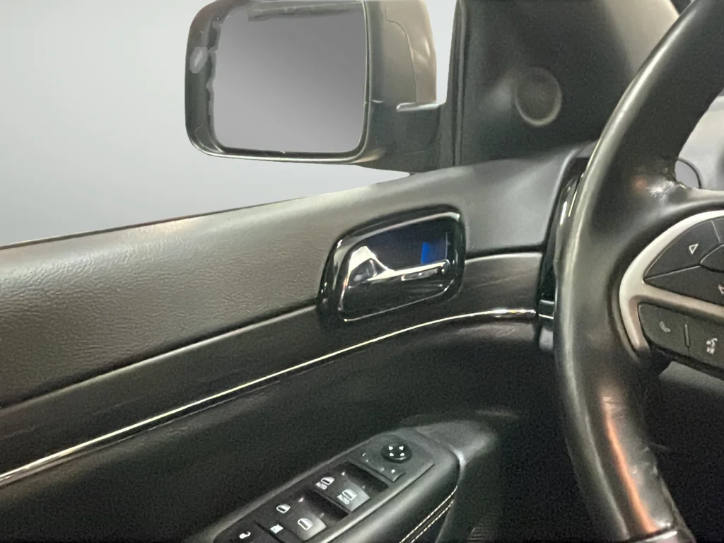 Used 2021 Black Jeep Limited image 32