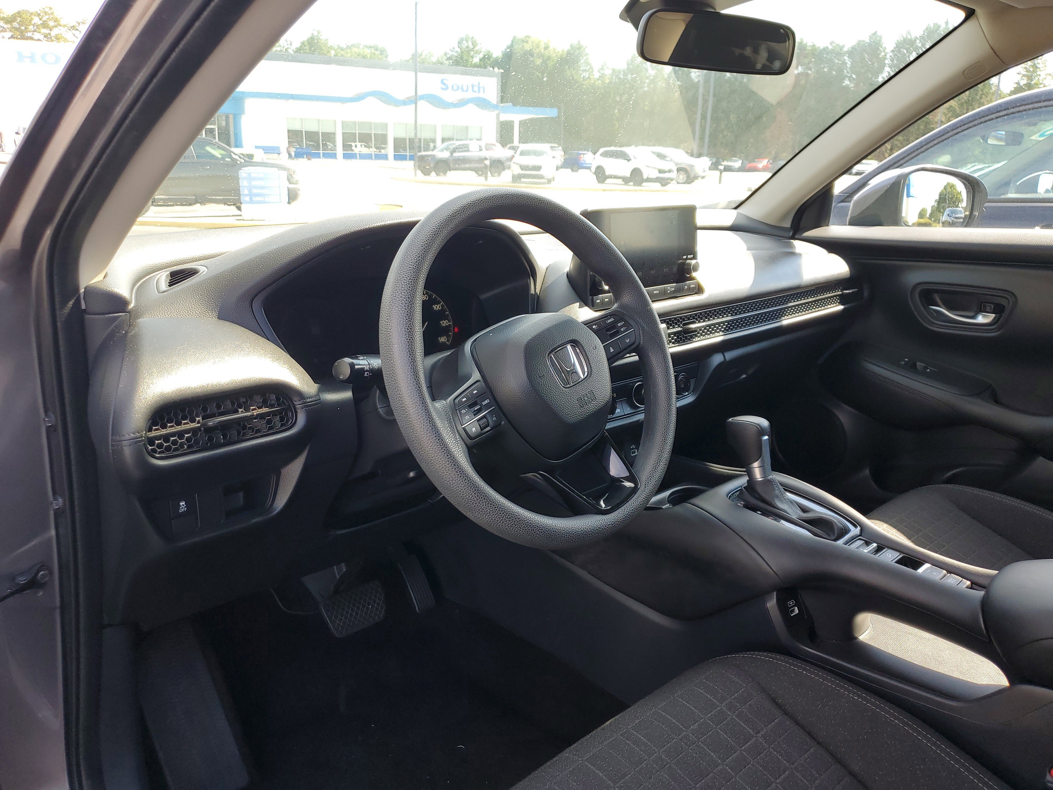 Used 2023  Honda LX image 18