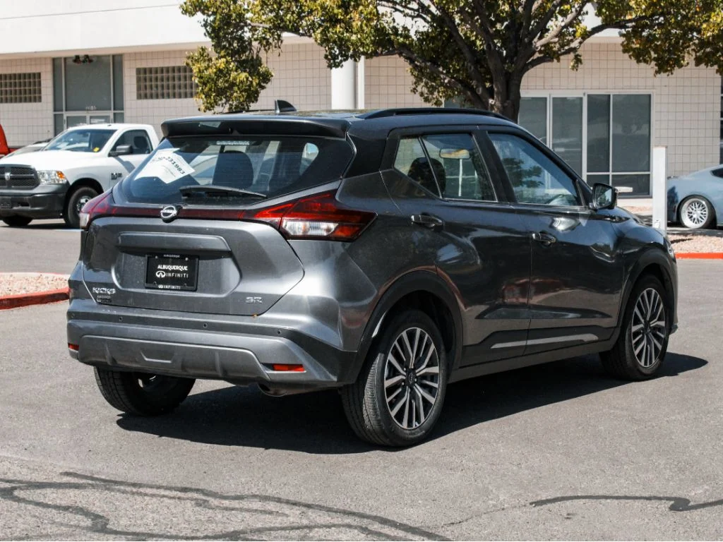Used 2024 Boulder Gray Pearl Nissan SR image 5
