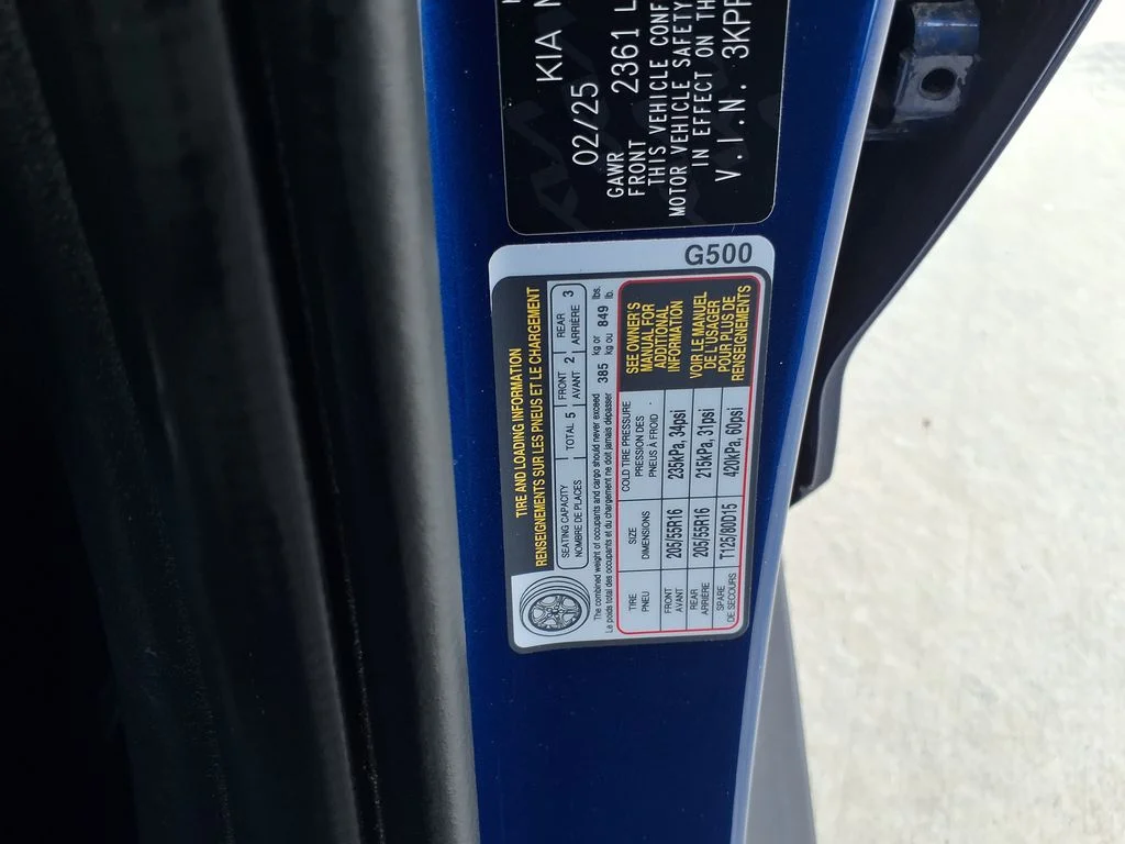 Used 2025 Blue Kia LXS image 31