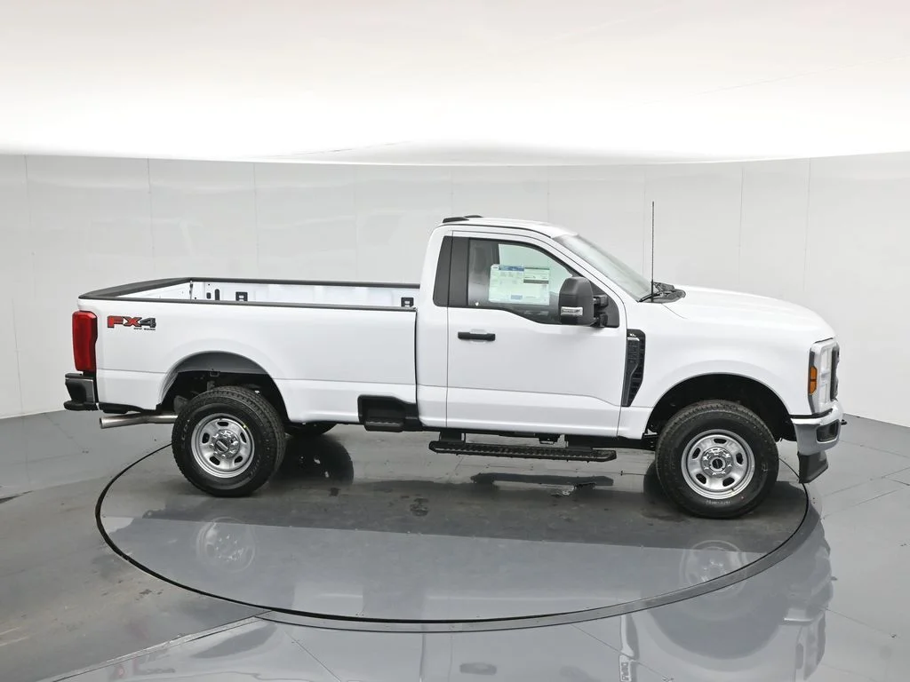 New 2026 Oxford White Ford XL image 34