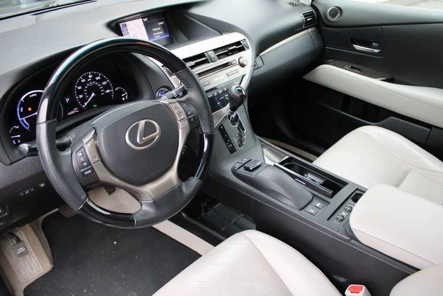 Used 2015 Gray Lexus 450h image 2