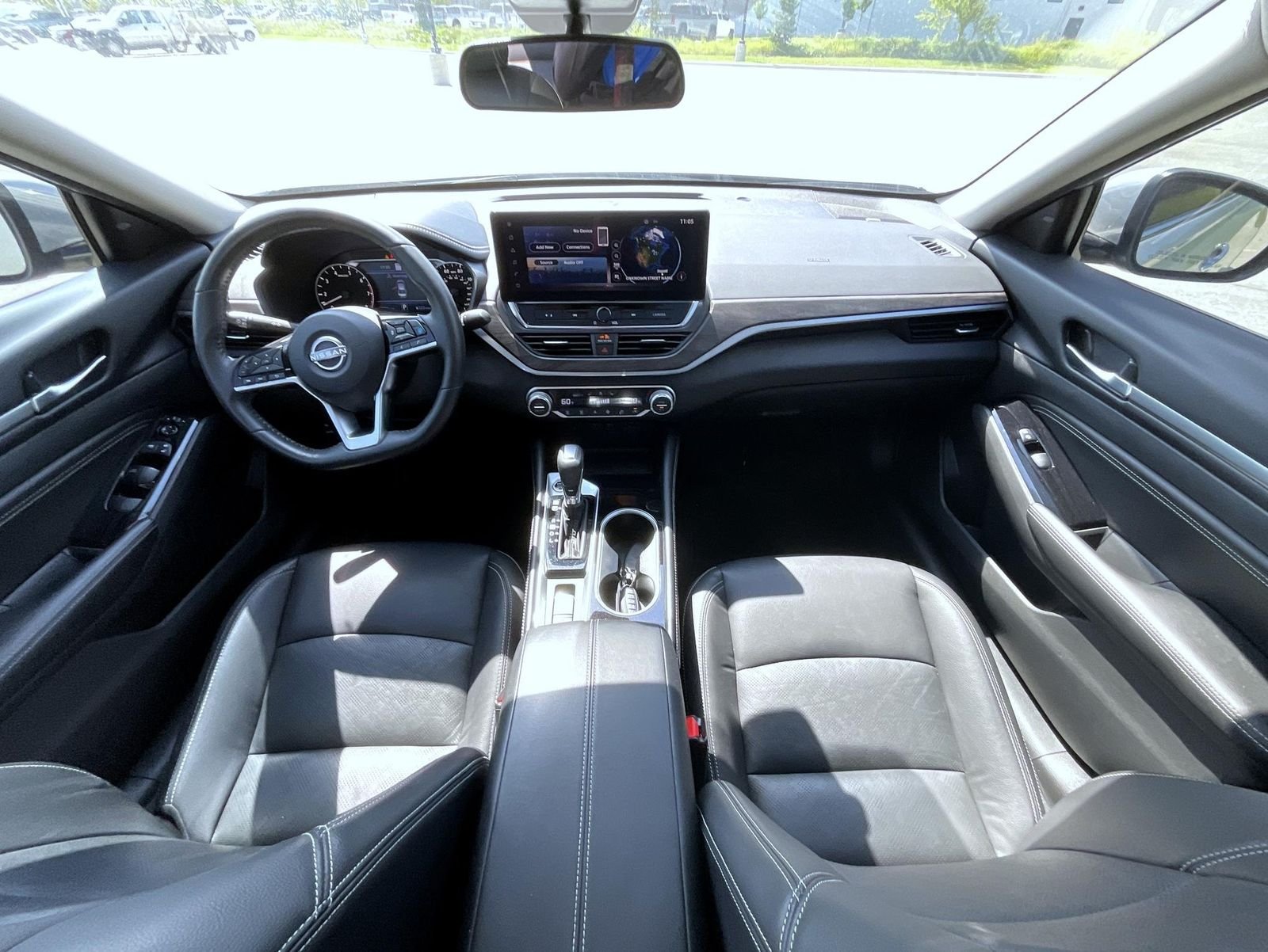 Used 2023 Silver Nissan 2.5 SL image 15