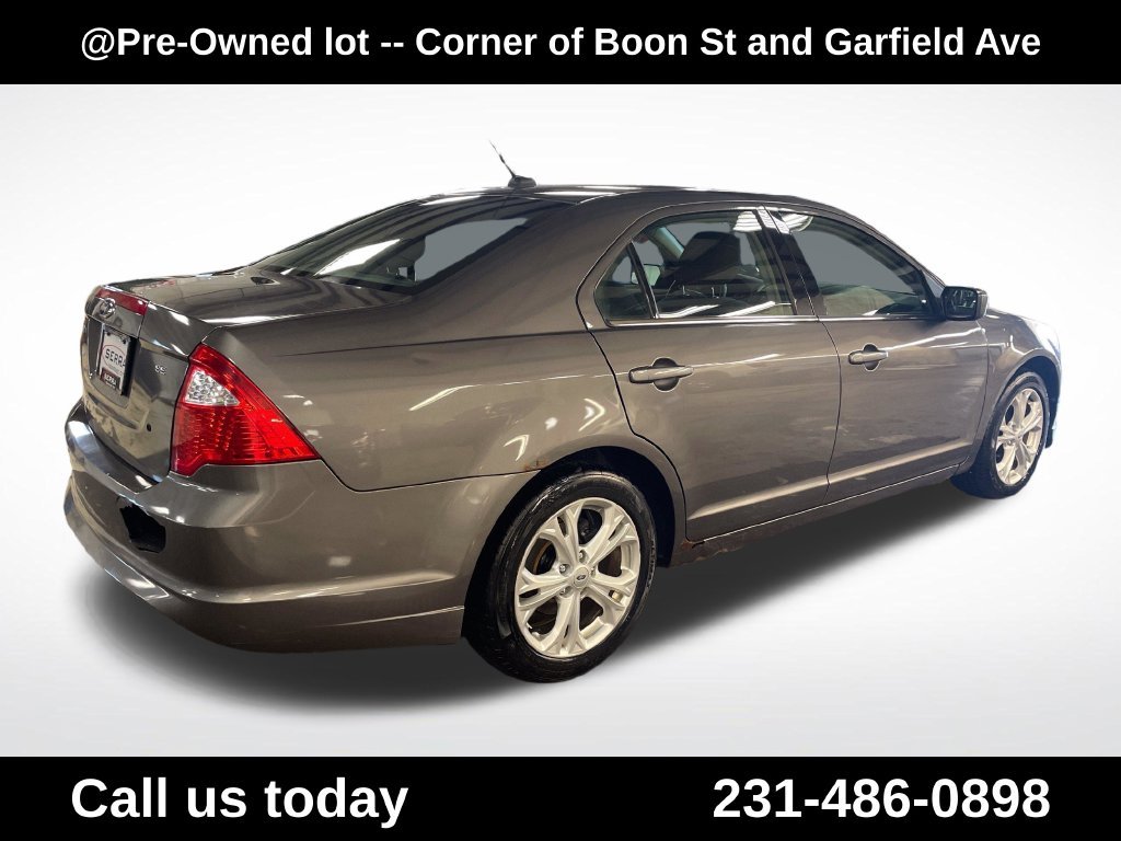 Used 2012 Gray Ford SE image 5