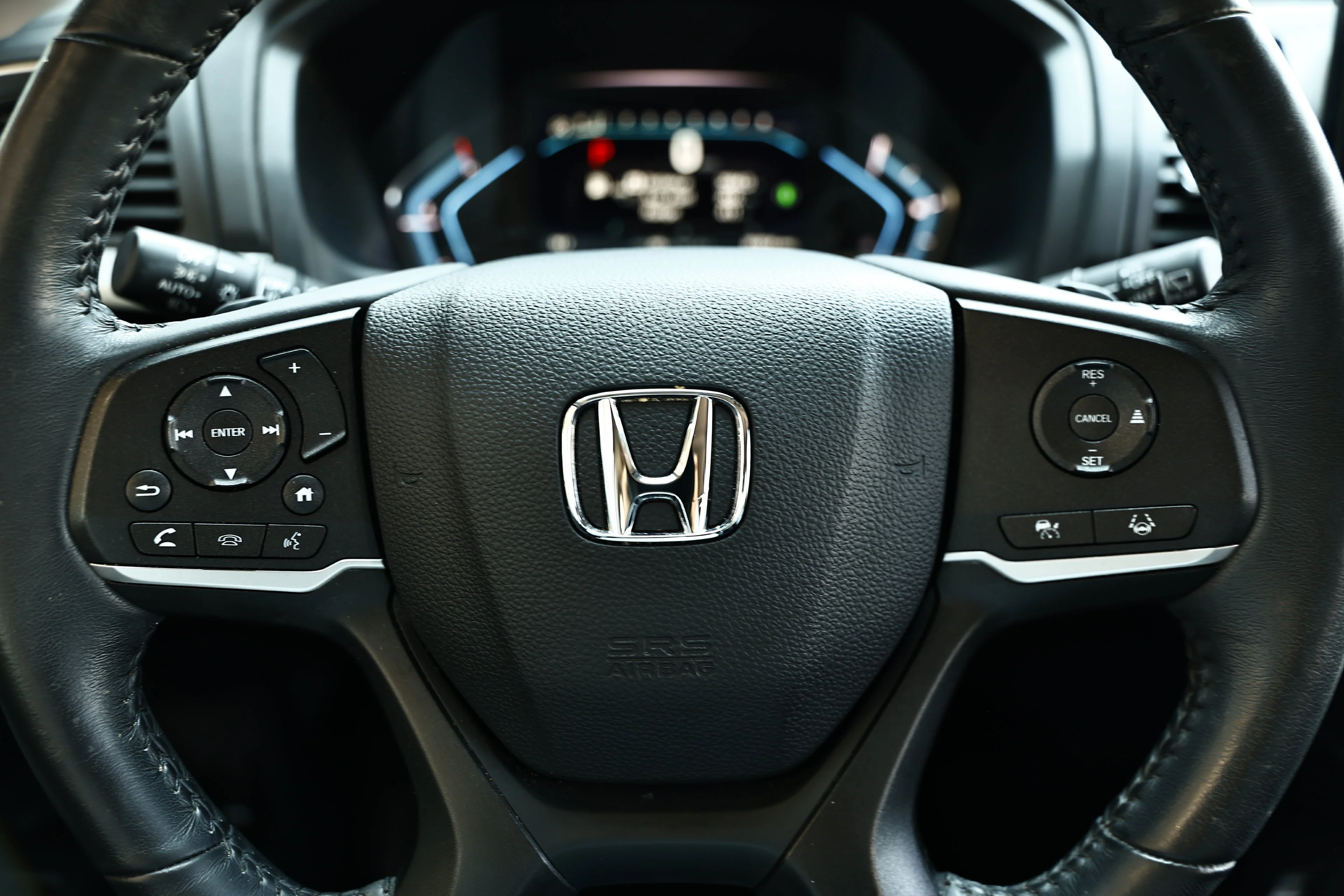 Used 2024 Platinum White Pearl Honda EX-L image 31