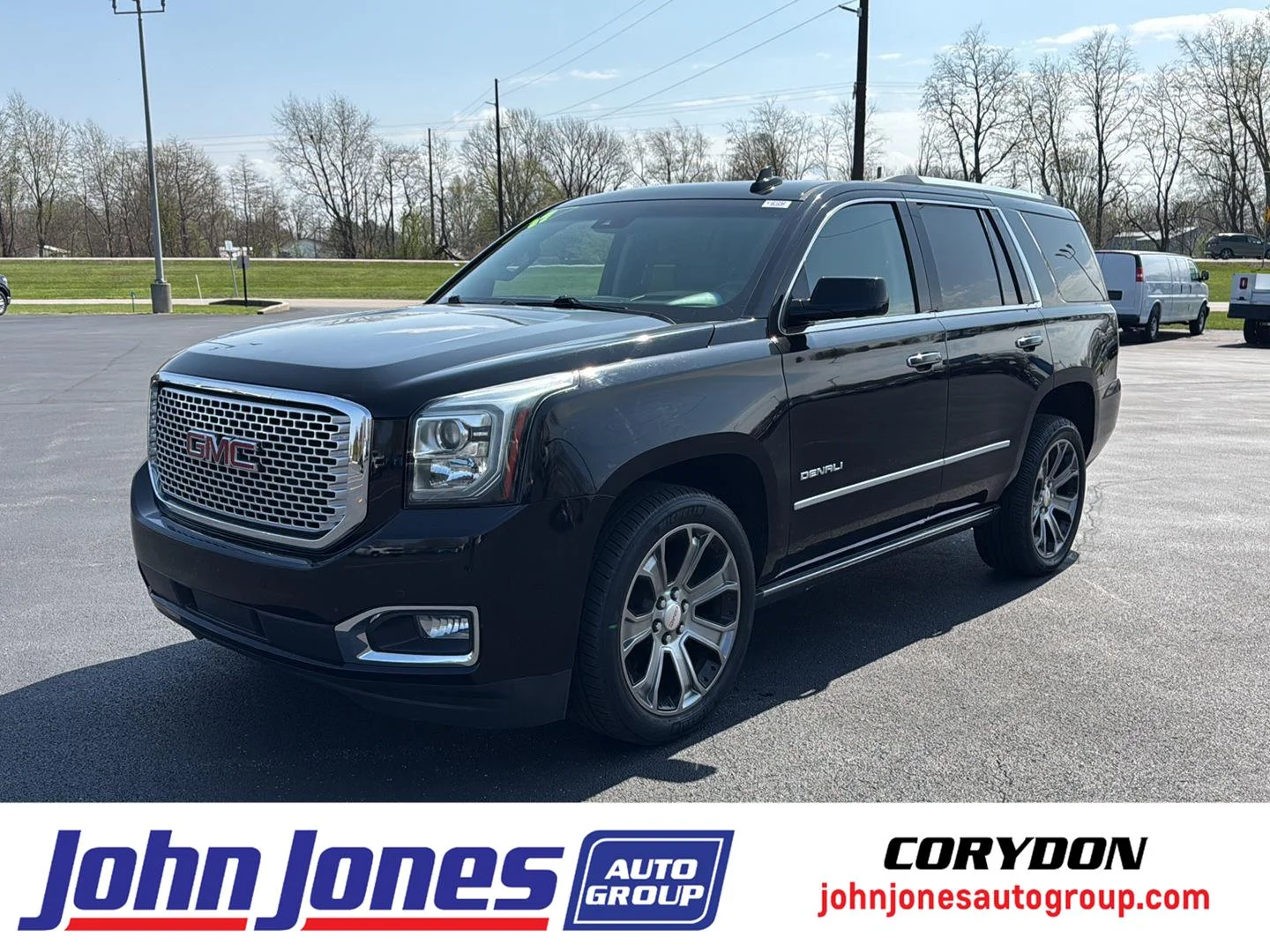 2017 GMC Yukon 4WD Denali's photo