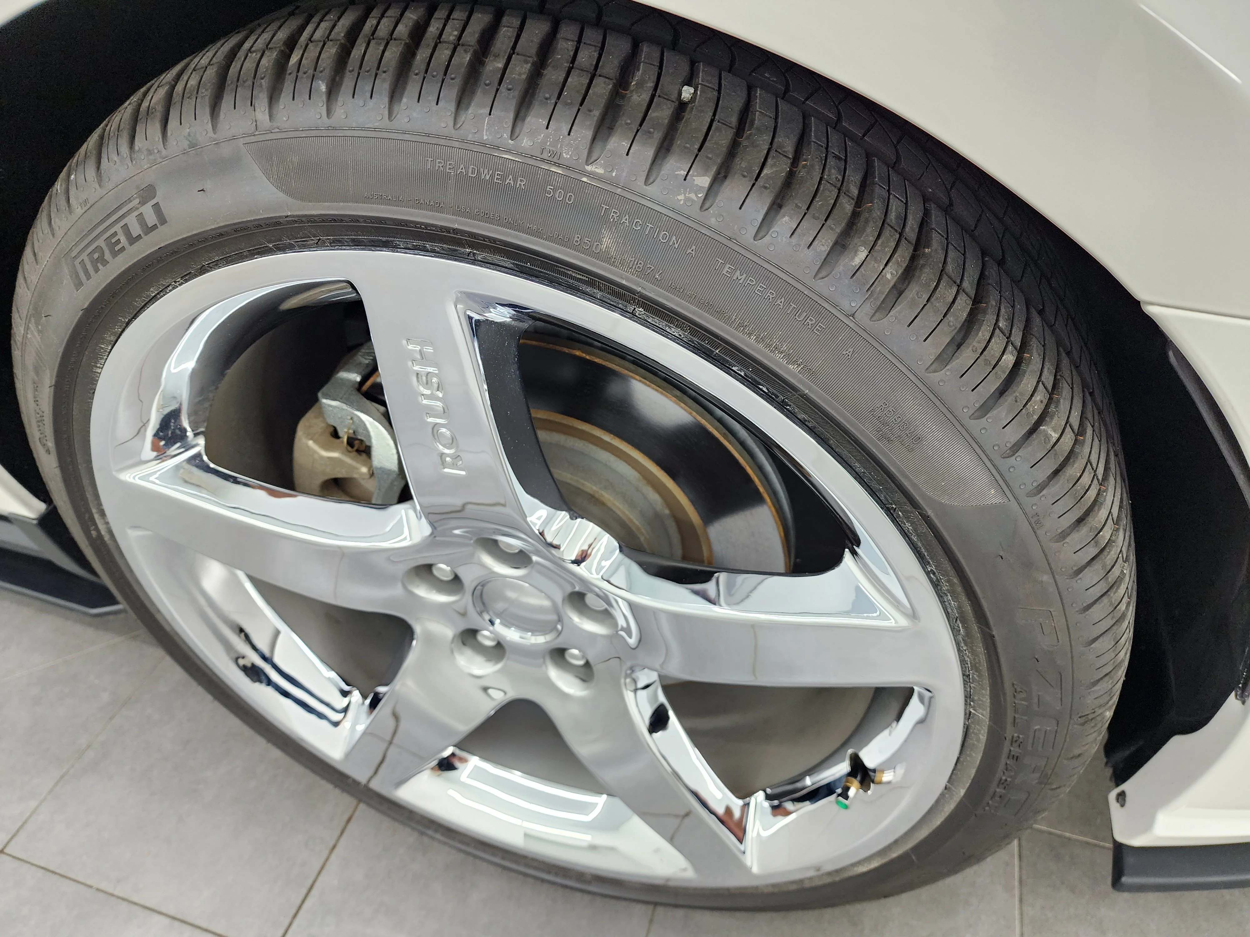 Used 2011 Performance White Ford GT Premium image 4