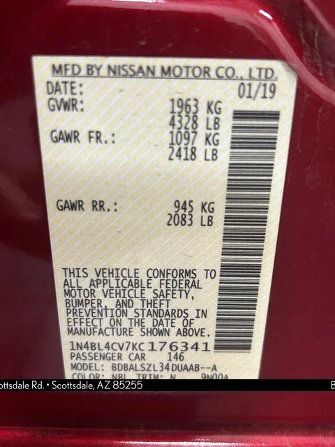 Used 2019 Red Nissan 2.5 SR image 33