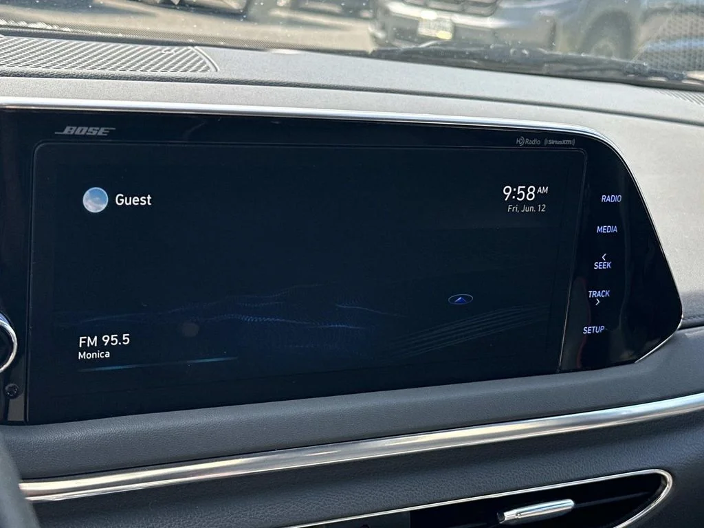 Used 2021 Gray Hyundai SEL Plus image 3