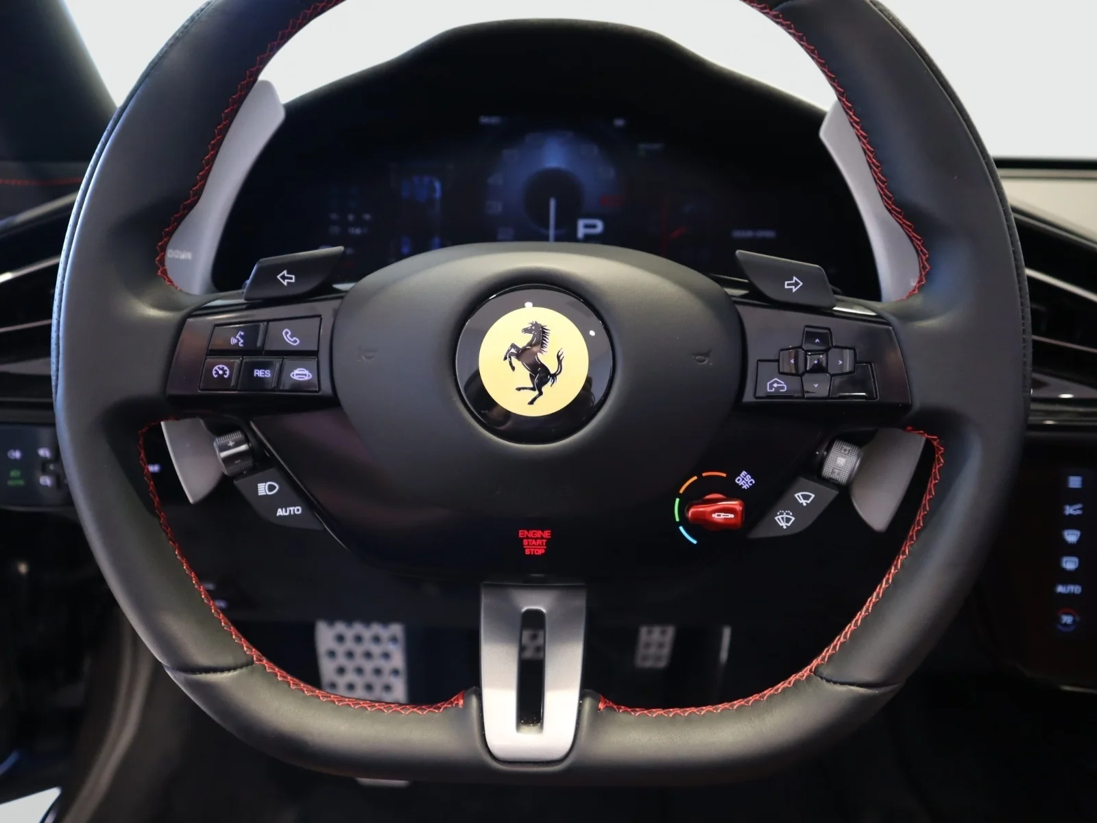 Used 2026 Grigio Silverstone Ferrari Spider image 32