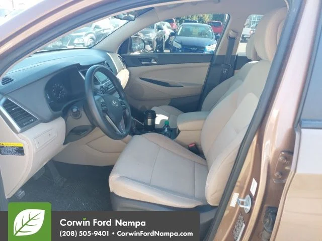 Used 2016 Beige Hyundai Eco image 10
