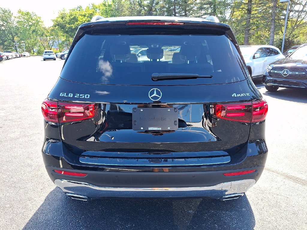 New 2026 Black Mercedes-Benz GLB 250 image 5