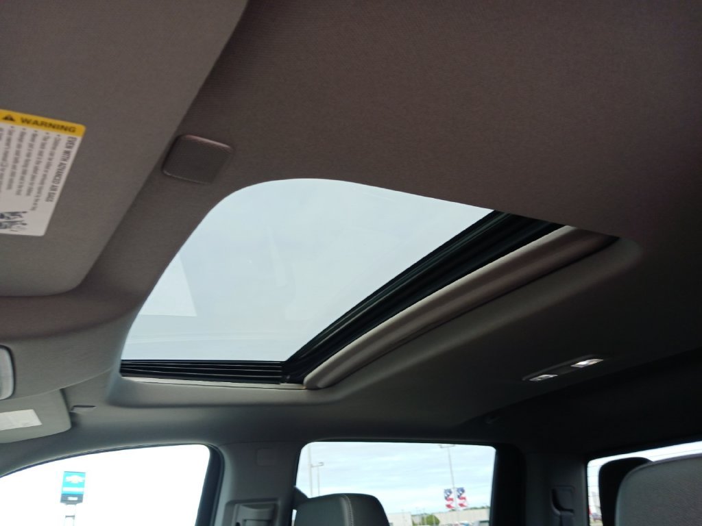 Used 2022 Beige Chevrolet LT Trail Boss image 23