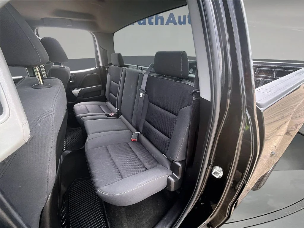 Used 2015 Black Chevrolet LT image 24